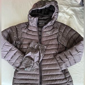 Arcteryx Cerium LT Hoody Women’s XS Plum Purple